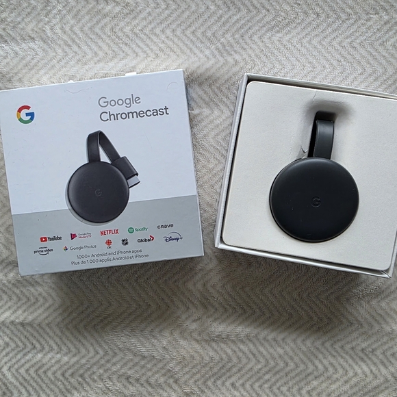 Google Chromecast - Picture 2 of 6